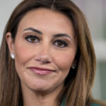 ARQUIVO - Lindsey Halligan, fora da Casa Branca, 20 de agosto de 2025, em Washington. (Foto AP / Jacquelyn Martin, Arquivo)