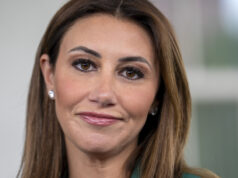 As mentiras mais ridículas do regime Trump sobre seus lacaios mais idiotas ARQUIVO - Lindsey Halligan, fora da Casa Branca, 20 de agosto de 2025, em Washington. (Foto AP / Jacquelyn Martin, Arquivo)