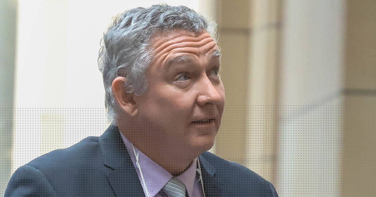 Greg Lynn deixando o Supremo Tribunal (tribunal de apelações) após solicitar fiança. 26 de fevereiro de 2026, The Age news Foto de JOE ARMAO