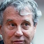 Assistir - Anúncio do NRSC critica o democrata 'populista' Sherrod Brown por cumprir 52 anos na política