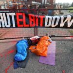 Ativistas pró-Palestina absolvidos de roubo em local de armas israelense no Reino Unido