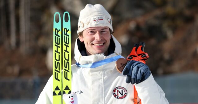 Histórias de namoro da equipe dos EUA por dentro de Shaun White, Mikaela Shiffrin e mais atletas olímpicos de inverno amam vidas