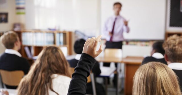 Austrália é eleita o país 'mais caro' em termos de custos do ensino médio
