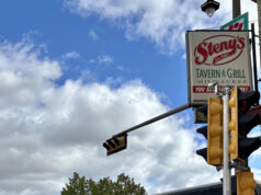 Bar de Milwaukee acusado de práticas ilegais de gorjeta em novo processo federal Yahoo news home