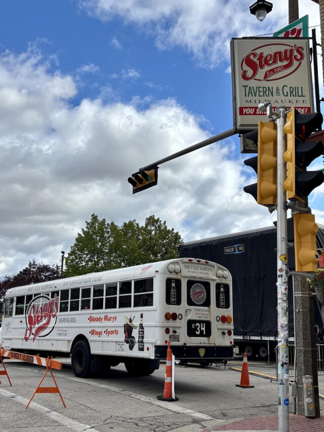 Bar de Milwaukee acusado de práticas ilegais de gorjeta em Yahoo news home