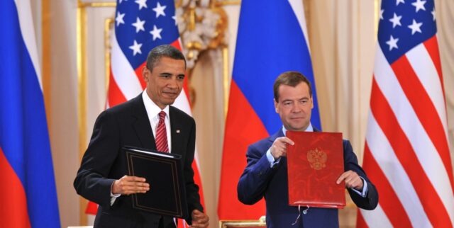 Barack Obama envia alerta sobre corrida armamentista nuclear com a Rússia

