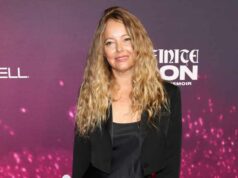 Bijou Phillips está ‘otimista’ em encontrar um doador em meio a doenças renais Bijou Phillips está hospitalizada e precisa de um segundo transplante renal urgente