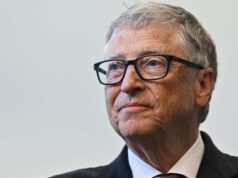 Bill Gates nega qualquer atividade sexual relacionada aos arquivos de Epstein, contradizendo os últimos e-mails divulgados pelo Departamento de Justiça O presidente dos EUA, Donald Trump, visita o complexo Ford River Rouge em 13 de janeiro de 2026 em Dearborn, Michigan