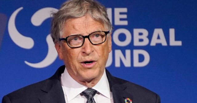 Bill Gates pede desculpas à equipe por ligações com Epstein Bill Gates pede desculpas à equipe por ligações com Epstein
