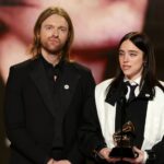 Billie Eilish diz 'F— Ice' durante a vitória do Grammy: 'Ninguém é ilegal em terras roubadas'