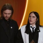 Billie Eilish e Finneas fazem história no Grammy com a terceira música do ano
