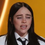 Billie Ellis grita 'F ** k ICE' no Grammy: 'Ninguém é ilegal em terras roubadas'