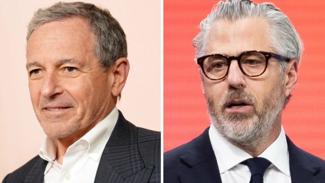 Bob Iger não está interessado em show nas Olimpíadas LA28 O presidente do Comitê Organizador das Olimpíadas LA2028, Casey Wasserman, fala durante o acendimento cerimonial da pira olímpica LA28 no Memorial Coliseum em Los Angeles em 13 de janeiro de 2026, antes do lançamento do registro de ingressos para os Jogos Olímpicos de Verão de 2028. (Imagens Getty)