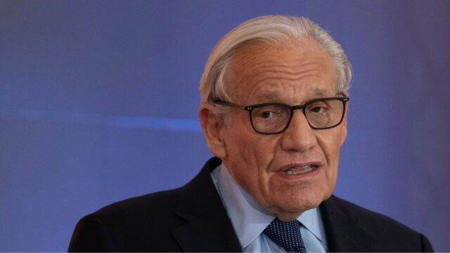 Bob Woodward lamenta demissões do Washington Post e diz que os leitores “merecem mais”
