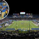 Vista aérea do estádio Rose Bowl em Pasadena, Califórnia, com a marca UCLA.