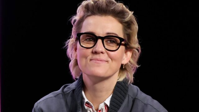 Brandi Carlile sobre o que significa cantar 'America the Beautiful' no Super Bowl em tempos de turbulência: é uma canção de 'Esperança frágil, para onde a América poderia estar'
