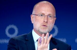 Brendan Carr confirma que a FCC iniciou um ‘processo de execução’ contra ‘The View’ da ABC sobre questões de tempo igual Brendan Carr confirma que a FCC iniciou um 'processo de execução' contra 'The View' da ABC sobre questões de tempo igual