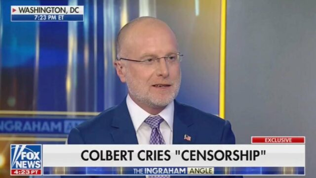 Brendan Carr diz que Colbert e Talarico estão interpretando 'vítimas' Jasmine Crockett