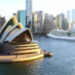 Um navio no Terminal de Passageiros Internacionais de Sydney.