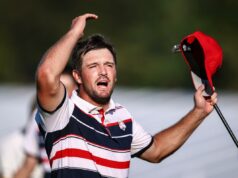 Bryson DeChambeau lança dúvidas sobre o futuro do LIV Golf enquanto lamenta a mudança surpresa Bryson DeChambeau durante a Ryder Cup em 28 de setembro de 2025.