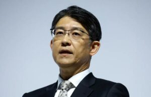 CEO da Toyota, Sato, deixará o cargo e será substituído pelo CFO Kon CEO da Toyota, Sato, deixará o cargo e será substituído pelo CFO Kon