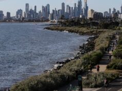 Caça ao segundo homem envolvido no estupro ‘horrível’ de adolescente vitoriana em 1998 Melbourne de Elwood Beach.