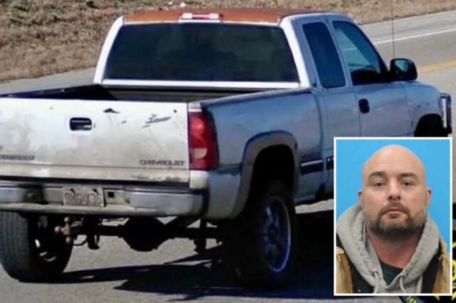 A Patrulha Rodoviária do Estado de Missouri emitiu um Alerta Azul para uma caminhonete Chevrolet Silverado com cabine estendida branca 2001, placa 9MGX36 do Missouri, depois que um deputado do condado de Christian foi morto a tiros perto de Highlandville.