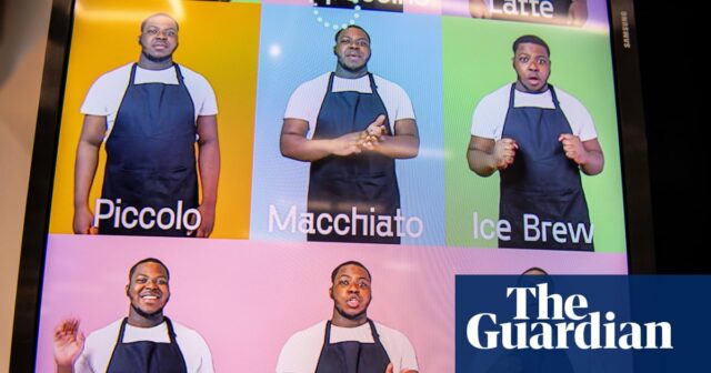 'Café é apenas a desculpa': o café administrado por surdos onde pessoas que ouvem fazem pedidos por meio de placa
