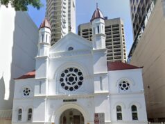 Caminhão bate em sinagoga famosa, polícia acusa homem de crime de ódio: ‘Muito angustiante’ Caminhão bate em sinagoga famosa, polícia acusa homem de crime de ódio: 'Muito angustiante'