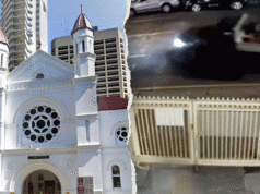 Caminhão capturado pela câmera atacando a famosa sinagoga australiana em suposto crime de ódio Caminhão capturado pela câmera atacando a famosa sinagoga australiana em suposto crime de ódio