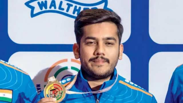 Campeonato Asiático: Aishwary Tomar conquista medalha de ouro no rifle 50m de 3 posições
