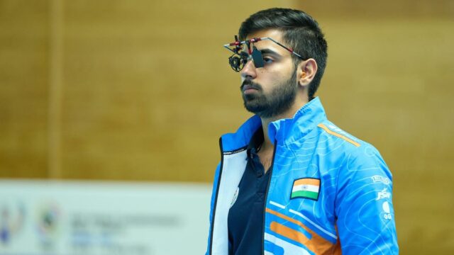 Campeonato Asiático, Rifle e Pistola: O campeão mundial Samrat Rana ganha o bronze na pistola de ar 10m, os homens da Índia ganham a prata por equipe
