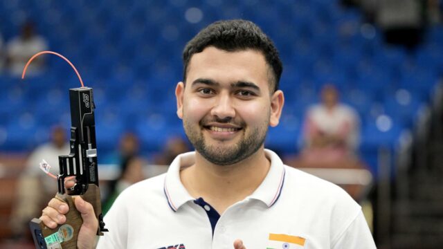 Campeonato Asiático de 2026: Anish Bhanwala ganha medalha de bronze na pistola de tiro rápido 25m masculina
