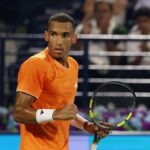 Campeonato de Dubai 2026: Auger-Aliassime vence após soluços no match point; Wawrinka através