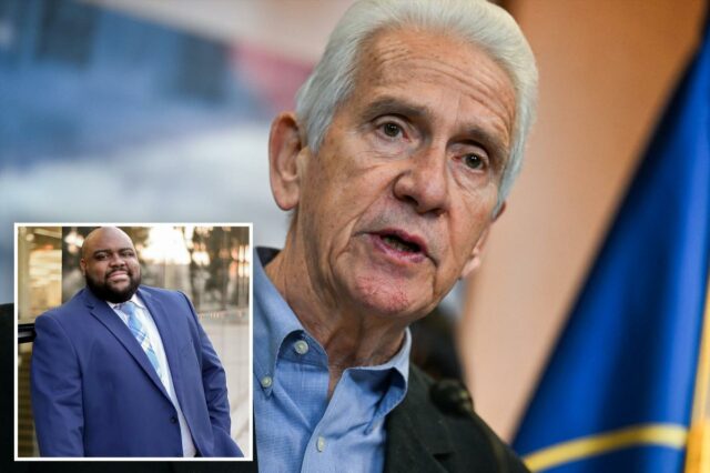 Candidato à Câmara da Califórnia pede desculpas depois que postagens Candidato à Câmara da Califórnia pede desculpas depois que postagens desprezíveis do Reddit ressurgem: 'Fresno malucos na casa'