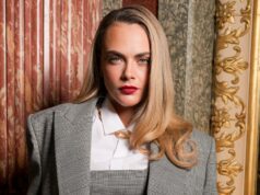 Cara Delevingne sobre como tentar ficar longe das redes sociais: ‘Esse algoritmo não foi feito para coisas boas’ Cara Delevingne sobre como tentar ficar longe das redes sociais: 'Esse algoritmo não foi feito para coisas boas'