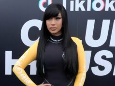 Cardi B reage após cair durante seu show em Las Vegas Cardi-B-GettyImages-2224270753