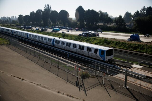 Cartas: A raiva BART de Aisha Wahab é um teatro de campanha
