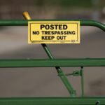 Cartas: Briga pelo portão levanta questões de serviço governamental