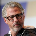 Casey Wasserman venderá sua agência após Epstein Fallout