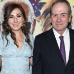 Causa da morte da filha de Tommy Lee Jones, Victoria, revelada