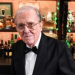 Charles C. Stevenson Jr., que interpretou Smitty, o barman em 'Will and Grace', morre aos 95 anos