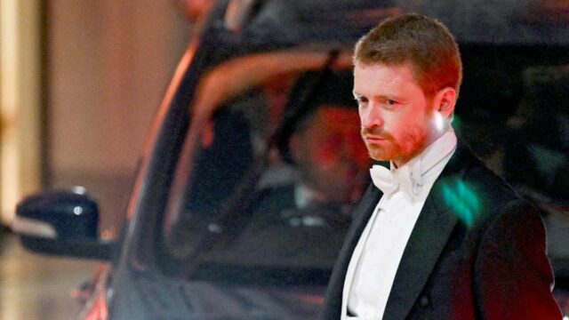 Chefe de gabinete de Keir Starmer renuncia após recomendar embaixador ligado a Epstein
