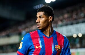 Guillem Balague dá veredicto enquanto a mídia espanhola afirma que Marcus Rashford está perto de comprar o Barcelona Marcus Rashford aplaude os torcedores do Barcelona.