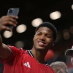 Chido Obi jogando contra Derby County na FA Youth Cup