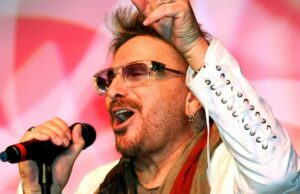 Chuck Negron, cofundador da Three Dog Night que cantou ‘Joy to the World’ e outros sucessos, morre aos 83 anos Chuck Negron, cofundador da Three Dog Night que cantou 'Joy to the World' e outros sucessos, morre aos 83 anos