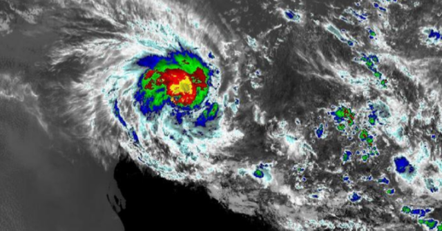 Prevê-se que o ciclone tropical Mitchell se intensifique para uma tempestade de categoria três antes de atingir a região de Pilbara, na Austrália Ocidental.