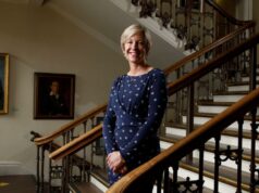 Clare Connor deixará o cargo no BCE após a Copa do Mundo Feminina T20 Clare Connor deixará o cargo no BCE após a Copa do Mundo Feminina T20