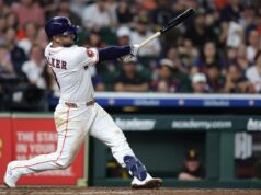 Comércio simulado 1 por 1 de Padres-Astros traz o veterano Gold Glover para San Diego Houston Astros infielder Christian Walker