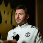 Como Michael Carrick 'surpreendeu' os observadores do Man Utd desde que assumiu o comando